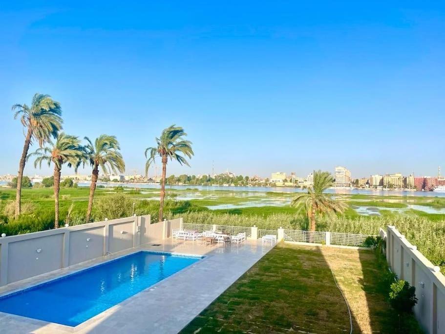 Royal Nile Villa - Nile View Apartment 1 ルクソール エクステリア 写真
