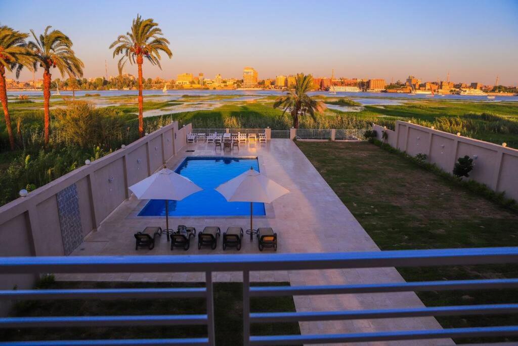 Royal Nile Villa - Nile View Apartment 1 ルクソール エクステリア 写真
