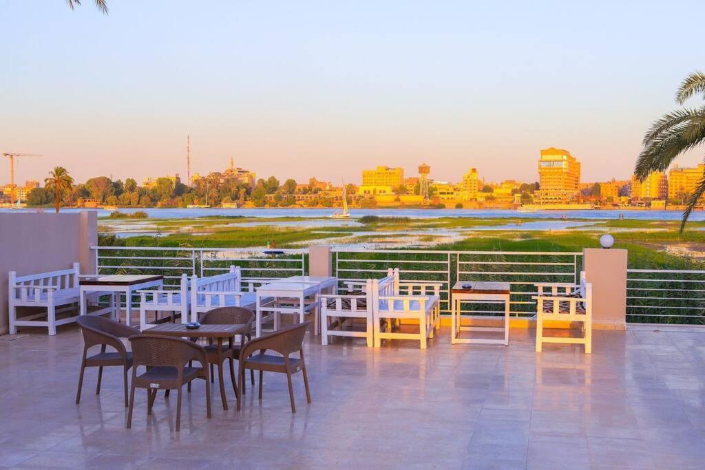 Royal Nile Villa - Nile View Apartment 1 ルクソール エクステリア 写真