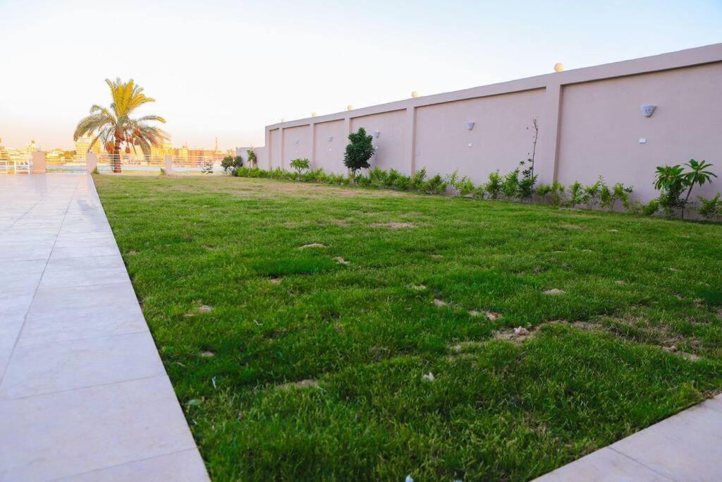 Royal Nile Villa - Nile View Apartment 1 ルクソール エクステリア 写真