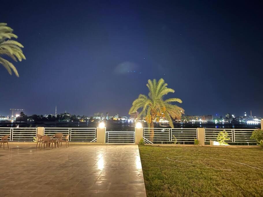 Royal Nile Villa - Nile View Apartment 1 ルクソール エクステリア 写真