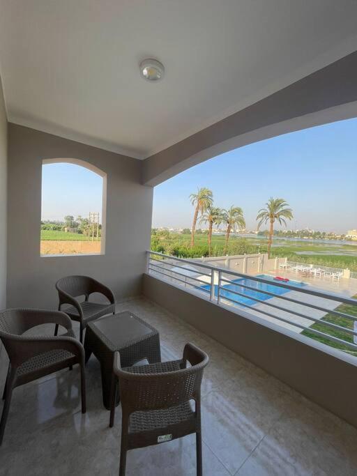 Royal Nile Villa - Nile View Apartment 1 ルクソール エクステリア 写真